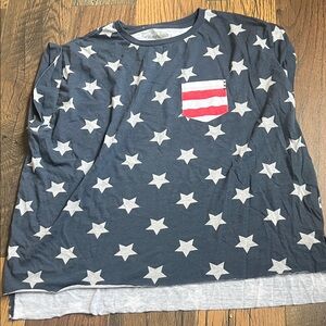 American Pride.  XL has stars a striped pocket - T-shirt. Raw hem